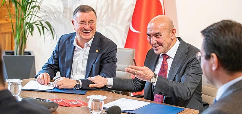 “Acil İzmir” mobil uygulaması Türkiye’ye yayılıyor