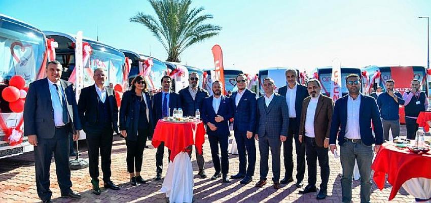 Anadolu Isuzu’dan Anex Tour’a 17 yeni NovoLux otobüs teslimatı
