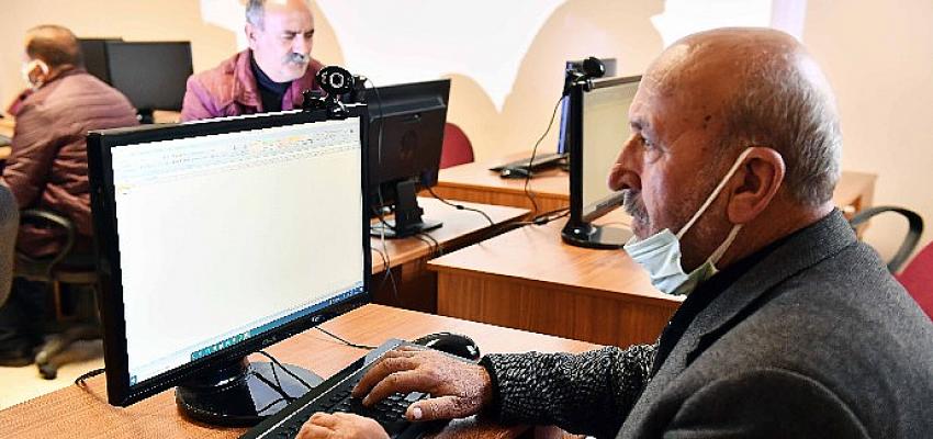 Büyükşehir’den Başkentli muhtarlara teknoloji eğitimi