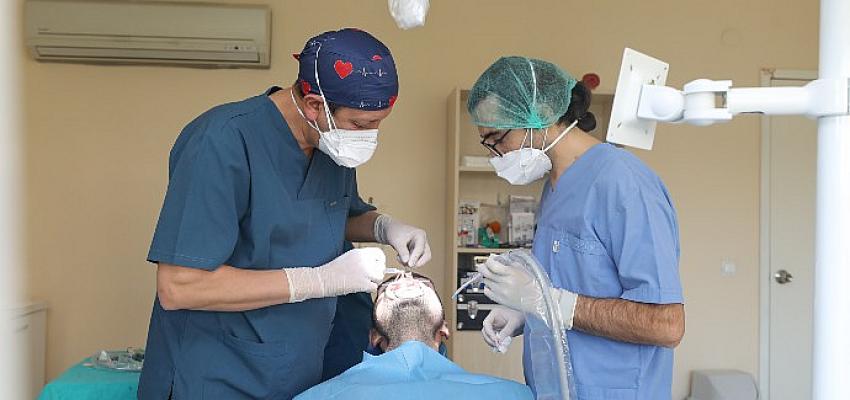 DEÜ’de Diş Tedavisinde Başarıyı Yüzde 100’e Yaklaştıran Uygulama