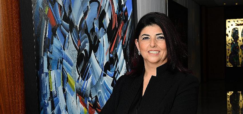 Escar, ”Yıldız Pazar”da