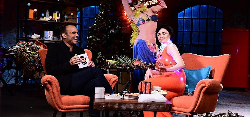 Geri Sayımla Biten Gülümseten Final: Gonca Vuslateri ve Gürgen Öz’le Gülümseten Cuma Live, son bölümüyle izleyicilere eğlenceli dakikalar yaşattı