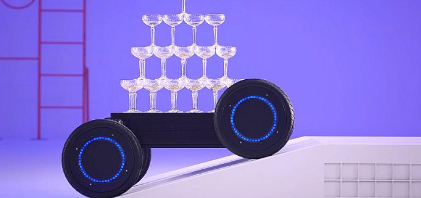 Hyundai Yeni Mobil Eksantrik Droid’ini Sunar.