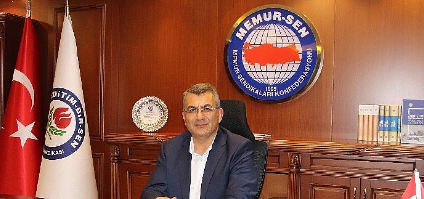 Millî vicdanın sesi Mehmet Akif Ersoy’u rahmetle yâd ediyoruz