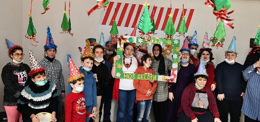 Özel öğrencilerin yeni yıl coşkusu