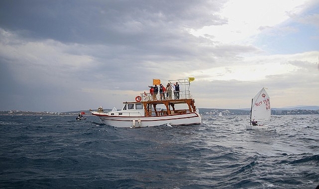 Çeşme'de TYF Kamil Yıldırım Optimist Trofesi Yelken Yarışladı Başladı